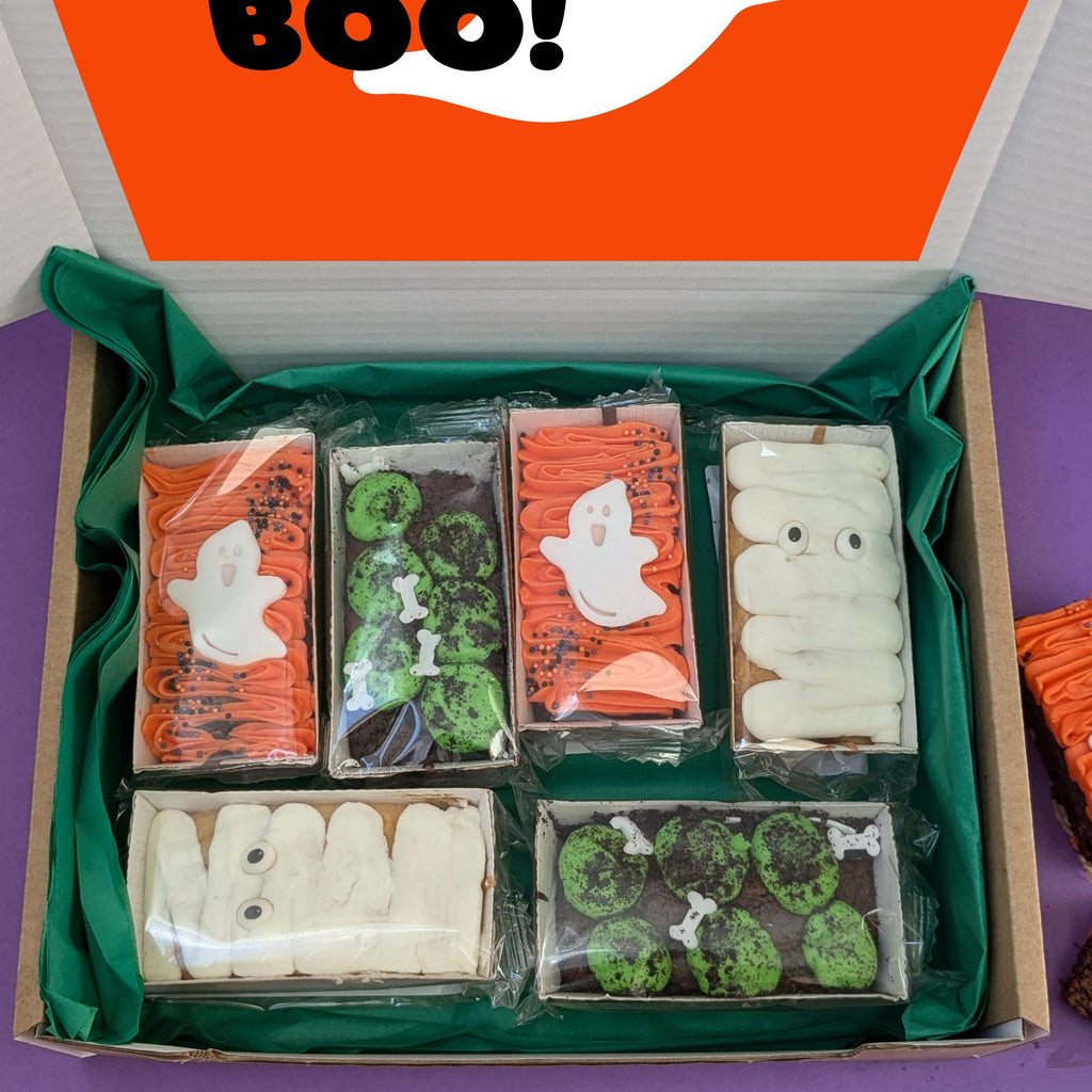 Halloween Hand Decorated Cakes Gift Box MixPixie